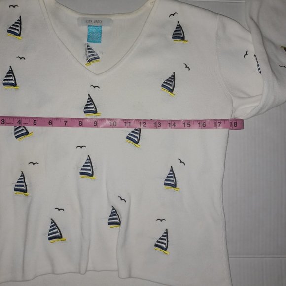 RITA WRECK  SAILBOATS AND SEA GULL  V NECK TOP - Picture 2 of 10